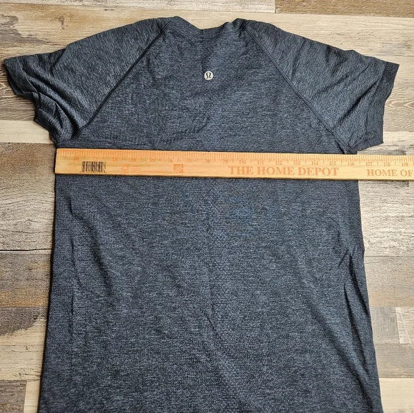 Lululrmon Navy Blue Swiftly Tech Tshirt Women's Size 8 - Picture 9 of 10